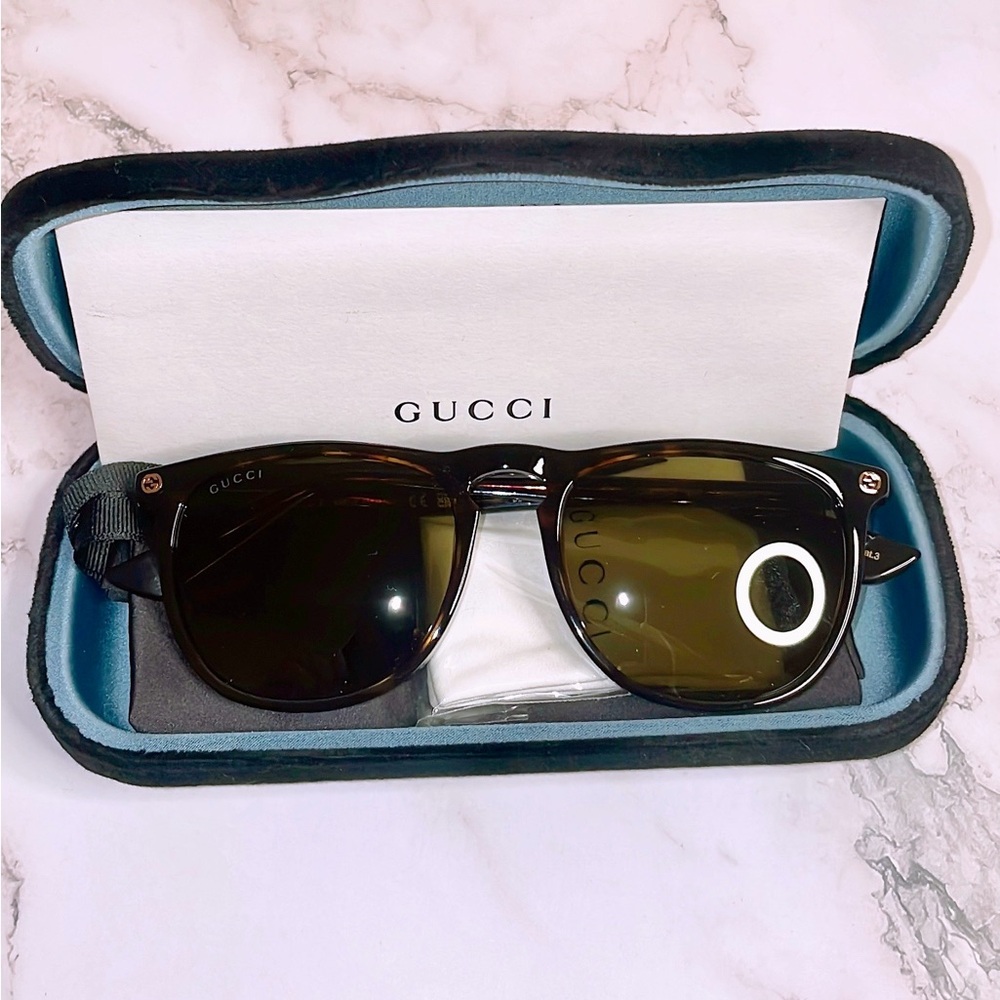 ~ SOLD ~ Gucci Avana Green Sunglasses with case and dust bag